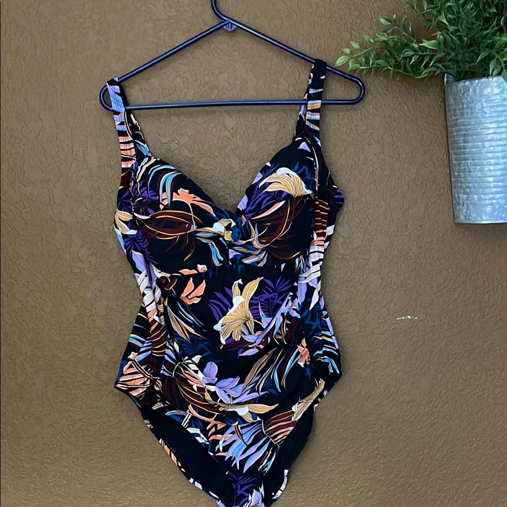 La Blanca Women's One Piece Swimsuit - Black with Multicolor Floral